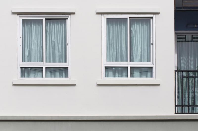 Les &eacute;tapes essentielles pour une pose de fen&ecirc;tres r&eacute;ussie